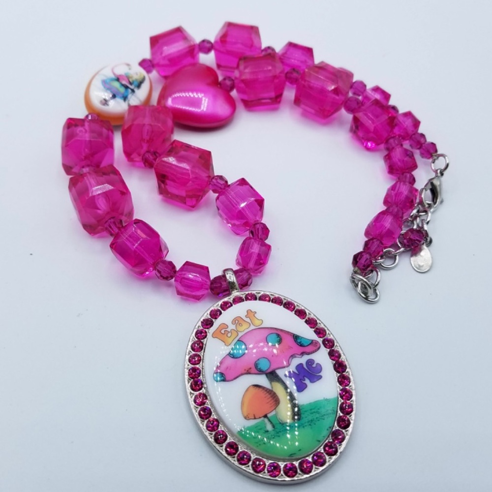 Tarina Tarantino Alice in Wonderland Cheshire Cat Necklace